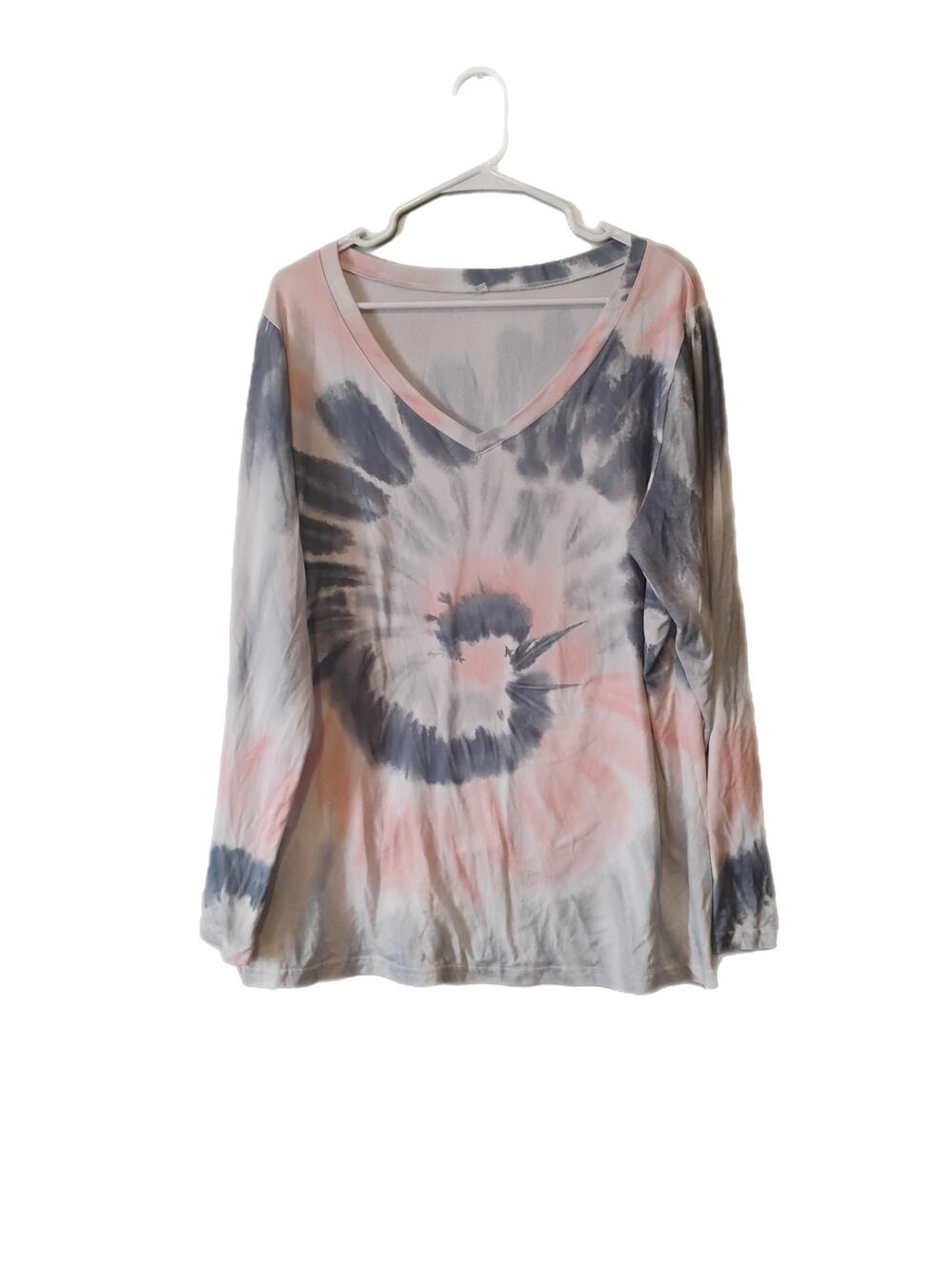 Women's Gray/Pink Shirt Size XL
